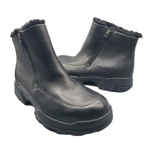 UGG Sierra ankle winter boots Zipper black leather shearling  8/ 39 new/ defect